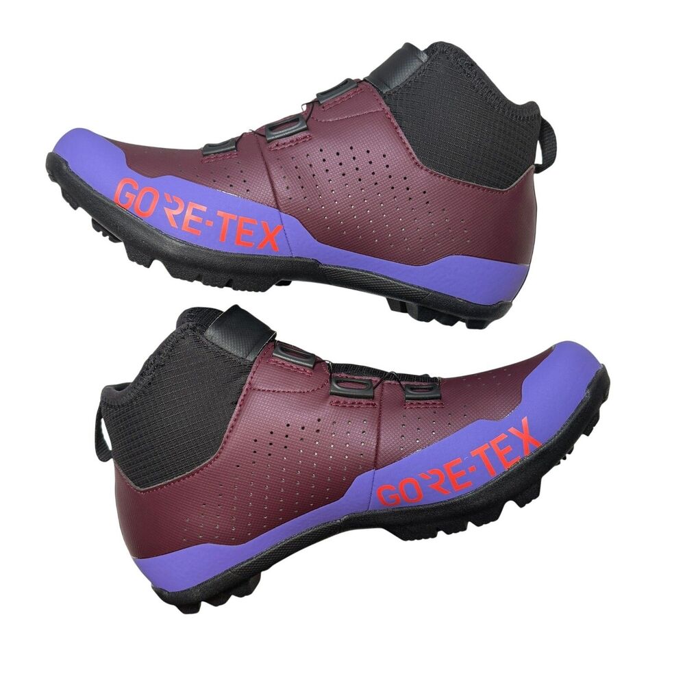 Fizik Terra Artica GTX Gravel/MTB Shoes purple/black Size US 7 EU 39.5 New W Box